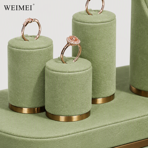 ถาดวางสร้อยคอและกำไลข้อมือ WEIMEI สีเขียวกำมะหยี่พร้อมฐานโลหะสีทอง ที่วางต่างหู ที่วางแหวน สำหรับร้านขายของที่ระลึก ชุดจัดแสดงเครื่องประดับ - Product Image 2