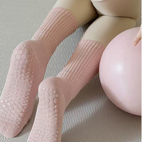 Chaussettes de yoga Pilates Grip de couleur unie sur mesure Spandex antidérapant de haute qualité doux décontracté ouvert quotidien hiver fond jetable