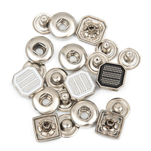 Nuevo Botón a Presión de Aleación de Zinc Metálico Color Dorado con Logotipo de Marca Personalizado para Thobe - Product Image 2