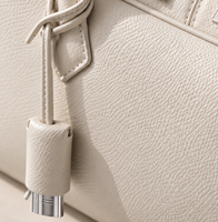 Sac à bandoulière classique de luxe chic pour femme, imperméable en PU avec fermeture éclair et doublure en polyester, idéal pour le bureau, les trajets quotidiens, le shopping, la vie de tous les jours et les soirées.