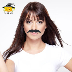 Bigote de Halloween, 4 Piezas en Blister, Bigote Adhesivo Falso, Accesorio de Disfraz, Decoración - Product Image 1