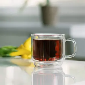 בעבודת יד מותאם אישית שקוף גבוהה ורוסיליקט ייחודי לחסוך מקום מבודד זוגי קיר זכוכית קפה תה כוסות ספל