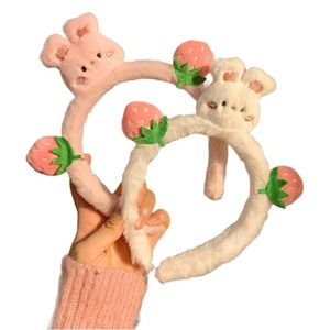 Serre-tête en peluche Capybara en gros – Accessoire capillaire mignon en coton pour femmes et filles, motif dessin animé Capybara, collection bébé - Product Image 1