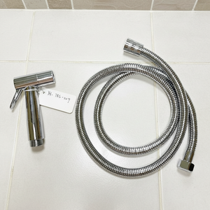 Ensemble de pistolet de pulvérisation de série de vente directe d'<span class=keywords><strong>usine</strong></span> en plastique ABS galvanisé salle de bain tuyau de douche compagnon chasse d'eau buse de bidet amovible - Product Image 2