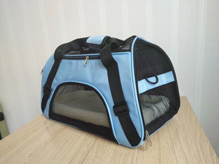 Nice Quality Large Capacity Dog Outdoor Bag Portable Pet Carrier Breathable Cage For Dog Cat