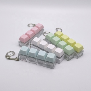 Llavero Antiestrés Personalizado con Luz LED de Plástico, Tecla Mecánica, Juguete Sensorial para Teclado, Regalo - Product Image 5