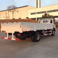 Le petit Sinotruk 4x2 4x4 10ton transportant des camions de cargaison allument le camion Howo de camion de cargaison