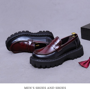 Mocassins Oxford en cuir confortables, antidérapants, respirants et légers pour hommes – Chaussures décontractées à enfiler pour le bureau et la carrière – Modèle Evergreen - Product Image 6