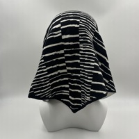 Bandana en tricot Triangle Jacquard pour femme Écharpe en nylon à rayures noires et blanches pour le cyclisme Sports de plein air et voyages