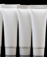 Le gel de colophane est super collant, ce qui peut améliorer l'adhérence des mains et permettre de saisir fermement le bâton avec les deux mains.