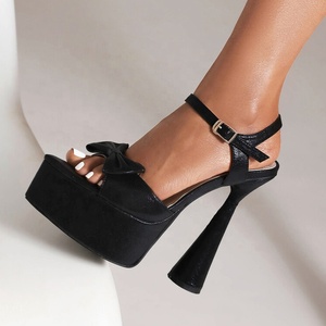 Sandales d'été à plateforme pour femme à bout ouvert, à talons hauts, avec lanières de cheville et grand nœud - Product Image 5