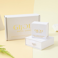 Kit d'organisation de bijoux Becan avec boîte d'expédition blanche, étui à collier, étui à bague, cartes en papier, pochettes et fournitures en gros