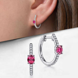 Boucles d'oreilles créoles Luna en or blanc avec pierre précieuse rose taille brillant rond sertie griffe, en argent 925, style classique pour femme, usage quotidien - Product Image 1