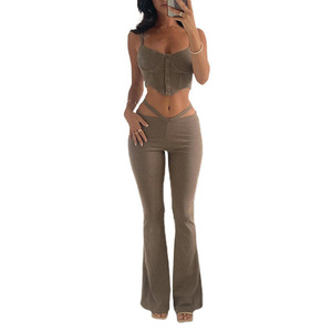 Set di abbigliamento donna moda OEM Set di pantaloni <span class=keywords><strong>Crop</strong></span> <span class=keywords><strong>Top</strong></span> in due pezzi <span class=keywords><strong>con</strong></span> bottone di spugna francese senza maniche Set per donna Streetwear - Product Image 6