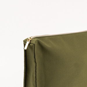 Sac de voyage en nylon personnalisé avec trousse à maquillage à fermeture éclair Mallette de rangement pour cosmétiques et articles de toilette pour femmes à la mode - Product Image 5