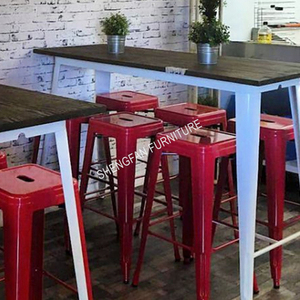 Taburetes de bar a granel apilables populares de proveedor Chino, taburete de Bar rojo <span class=keywords><strong>Tolix</strong></span>, taburetes y mesa de altura de mostrador de cocina de hierro - Product Image 1