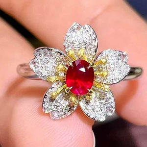 Joyería fina, anillo de rubí natural sin calentar de 0.58 ct en oro de 18 quilates, adornado con 145 diamantes sudafricanos de alta calidad de 0.37 ct - Product Image 2