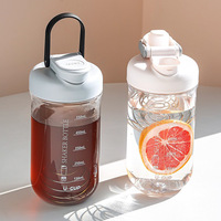 Bouteille d'eau en plastique en gros 720 ml sans BPA, anti-fuite, shaker personnalisable avec logo, tasse de mélange pour sport et fitness