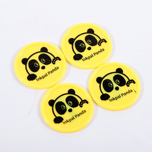 Jetons en plastique Inkpal Panda, ronds de 2,5 cm, pour points de récompense, jeux et événements - Product Image 1