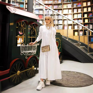 M236 # Robe musulmane Moyen-Orient Loose Big Hem Solid Color Long Sleeve Vêtements pour femmes - Product Image 1