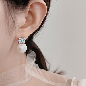 Orecchini a Perno con Cristalli Quadrati Effetto Perla per Donne, Accessori Moda Semplici per Uso Quotidiano - Product Image 6