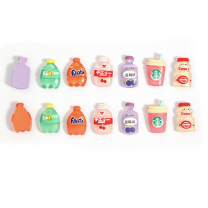 Dessin animé Simulation Sprite bricolage coque de téléphone et autocollants de tasse 3D accessoires en résine écologique pour bouteilles de boisson sur le thème de l'art de Noël - Product Image 1