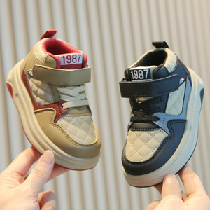Venta al por mayor todas las estaciones <span class=keywords><strong>zapatillas</strong></span> deportivas para niños moda transpirable niñas correr y caminar zapatos invierno amigable - Product Image 3