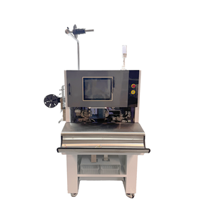 Machine à dénuder, insérer des joints et sertir les fils semi-automatique à double fil Sinrad SR-WS02S, entraînée par un servomoteur, capacité de 1200-1500 pièces/heure - Product Image 1