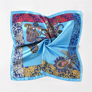 Foulard Turbante Quadrato in Raso di Seta <span class=keywords><strong>Marrone</strong></span> Cioccolato di Lusso da 50 cm per Donna, Fascia per Capelli Morbida Personalizzabile con Logo, <span class=keywords><strong>Bandana</strong></span> - Product Image 3