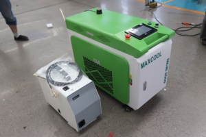 เครื่องเลเซอร์ไฟเบอร์ 3-in-1 รุ่นใหม่ 1.5KW 2KW 3KW สำหรับทำความสะอาด เชื่อม ตัด หัว Au3tech แบบมือถือ ระบายความร้อนด้วยน้ำ รับประกัน 3 ปี 1.5kW - Product Image 4