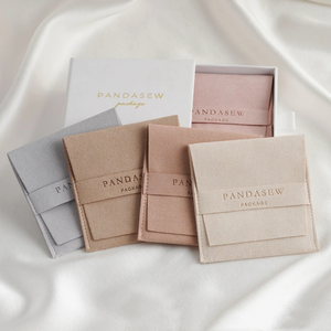 Joyero y bolsa de embalaje de cajón de anillo de cartón de papel rosa pequeño personalizado con logotipo impreso - Product Image 4
