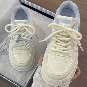 Baskets Niche Milk Fufu Bread, Nouveauté Automne 2026, Chaussures Blanches à Semelle Épaisse, Style Sportif Décontracté et Mignon pour Femmes - Product Image 3