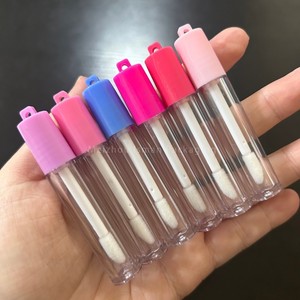 ISMAN Stock - Mini Botellas Redondas de Brillo Labial de 1.5 ml, Color Rosa, para Muestras, Envase Cosmético Pequeño con Aplicador y Orificio - Product Image 3