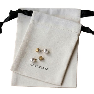 Sac de rangement en coton à fond rond avec cordon de serrage, personnalisable avec impression intégrale, pour cadeaux, vaisselle et emballage anti-poussière - Product Image 1