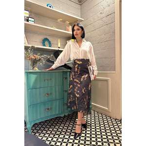 Jupe portefeuille noire brodée au crochet, imprimé floral, taille XS, taille naturelle, longueur genou, vêtements d'automne pour fille, vente en gros - Product Image 3