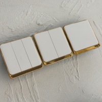 Nuevo Interruptor de Pared Eléctrico de Lujo Moderno 2026 con Panel de 86 PC, Regulador de Intensidad, Ventilador, 16A 250V, Enchufe Universal UK, USB-C, Superficie Suave Blanco Dorado