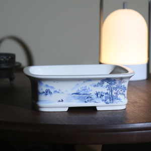 Maceta rectangular de cerámica para bonsái, pintada a mano con diseño de paisaje azul y blanco, para plantas de interior. - Product Image 1