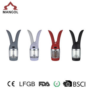 Moulin à poivre créatif portable en forme de lapin, moulin à sel en céramique pour les voyages et l'usage domestique MG753 Origine Zhejiang - Product Image 4