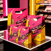 Sacs en papier personnalisés avec poignée creuse, emballage de vente au détail écologique, parfaits pour transporter le maquillage et les cosmétiques