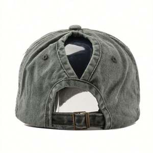 Venta al por mayor de gorras de béisbol de algodón lavado descolorido con orificio para cola de caballo, diseño de gorra de sol para deportes al aire libre de verano y uso diario. - Product Image 6