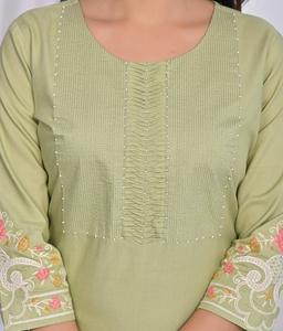 Últimas blusas y vestidos elegantes para mujer Patrón a cuadros hecho a mano Kurtis para bordado de botones de Navidad para verano e invierno - Product Image 6