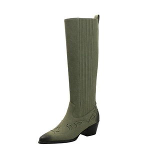 <span class=keywords><strong>Bottes</strong></span> hautes vert olive style western avec broderies <span class=keywords><strong>en</strong></span> <span class=keywords><strong>daim</strong></span>, bout pointu/bout carré, confort automne/printemps, style cowboy moderne - Product Image 1