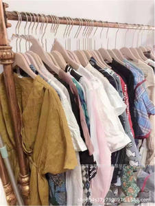 Vêtements pour femmes d'<span class=keywords><strong>occasion</strong></span> en gros, robes et hauts en coton usagés, vêtements mixtes, expédition aléatoire depuis une friperie - Product Image 2