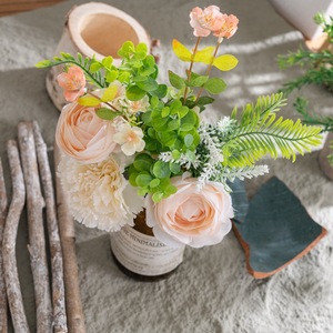 Bouquet de fleurs artificielles Sakurai Rikuren, roses roses, verdure, décoration de mariage et de la maison CF01344 - Product Image 1
