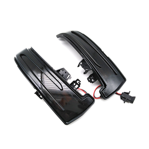 Luces Intermitentes LED Secuenciales Dinámicas con Lente Ahumada Autodragons para Espejos Laterales, Indicadores de Señal de Giro para GLS GLK GLA, Tira LED para Espejos Laterales - Product Image 4