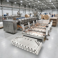 Moule d'extrusion personnalisé pour panneaux de porte WPC de 670 mm à 1100 mm, extrusion plate de panneaux de porte creux, fabricant de moules de haute précision