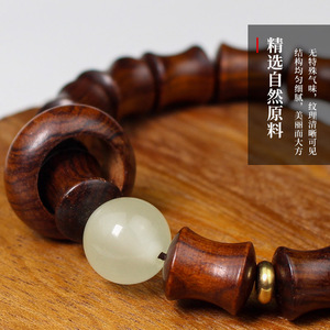สร้อยข้อมือไม้ไผ่ 10x12 มม. ประดับด้วยลูกปัดไม้จันทน์และหยก สำหรับทุกเพศ เหมาะสำหรับเป็นของขวัญในพิธีทางศาสนา ขัดเงาด้วยมือ ทำจากวัสดุธรรมชาติ - Product Image 2