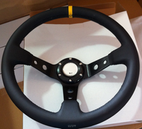 Volant de course personnalisable avec moyeu renforcé, cadre résistant aux chocs et prise ergonomique pour une installation rapide