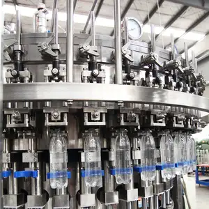 Precio de costo de fábrica Venta caliente Embotellado automático Mini Máquina de llenado de botellas de agua mineral PET pequeña Precio de planta de agua mineral