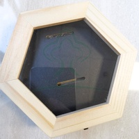 Soporte de exhibición de medallas de madera, caja de almacenamiento de decoración de pared, hexagonal, panal